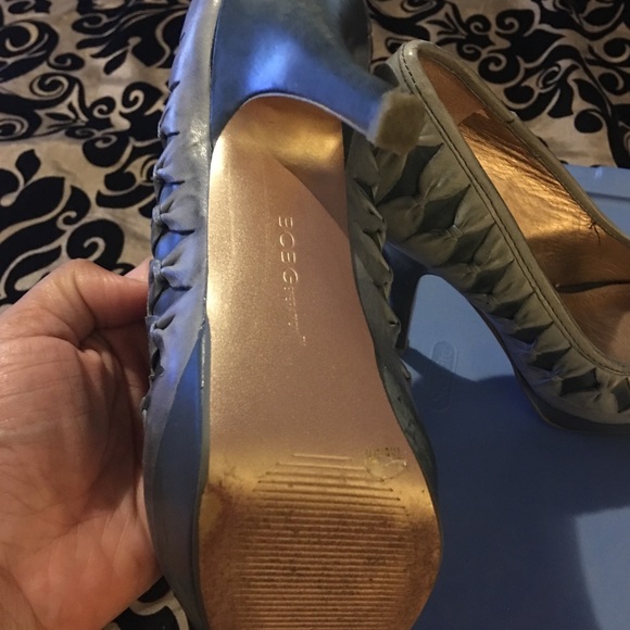 BCBG Leather denim colored Platform Peep-toe heels - Picture 4 of 4